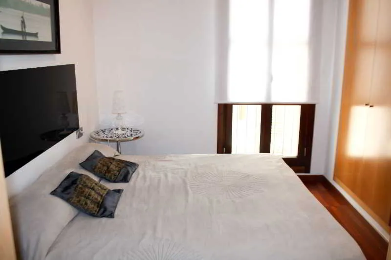 APARTMENT WITH TERRACE Room, Happy Apartments Valencia, Valencia