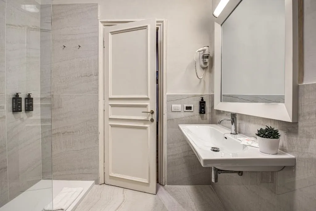 DOUBLE GARDEN VIEW Room, Majestic Palace, Naples