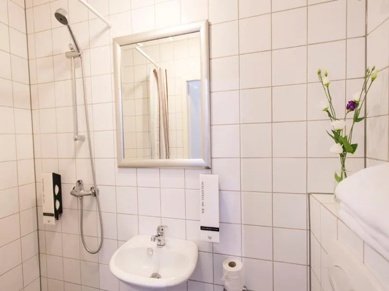 DOUBLE LUXURY Room, Quentin Amsterdam Hotel, Amsterdam