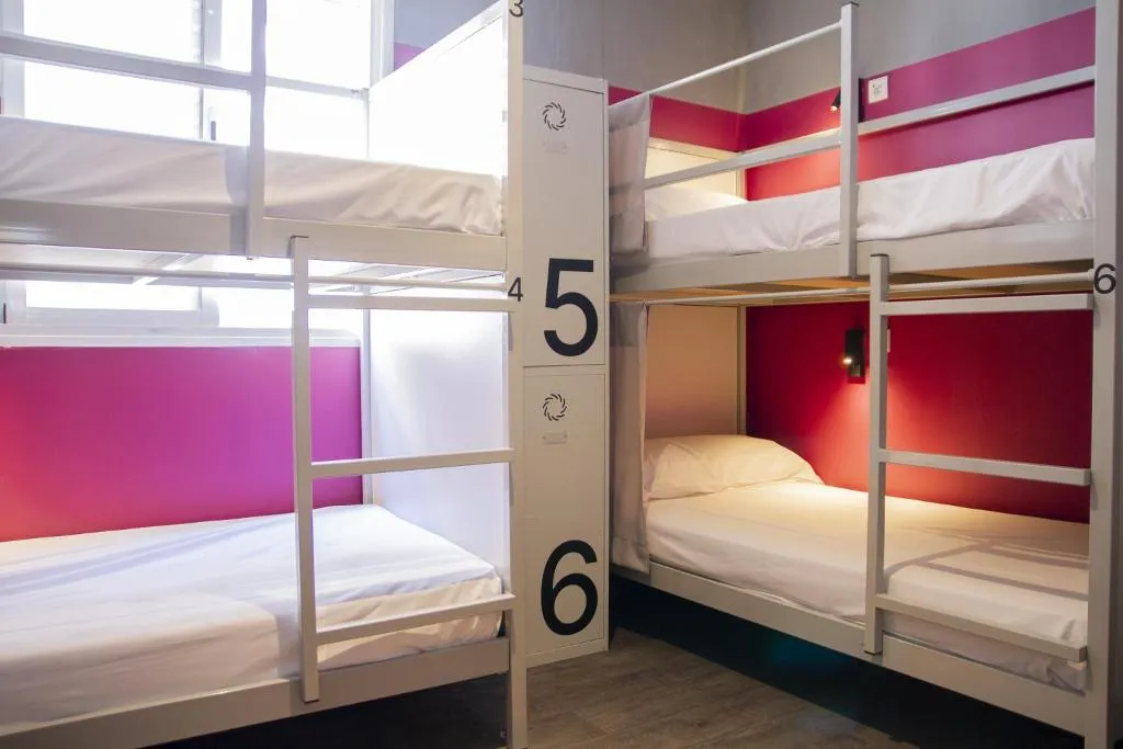 Bed in dormitory FEMALE ROOM Room, room00 Valencia Hostel, Valencia