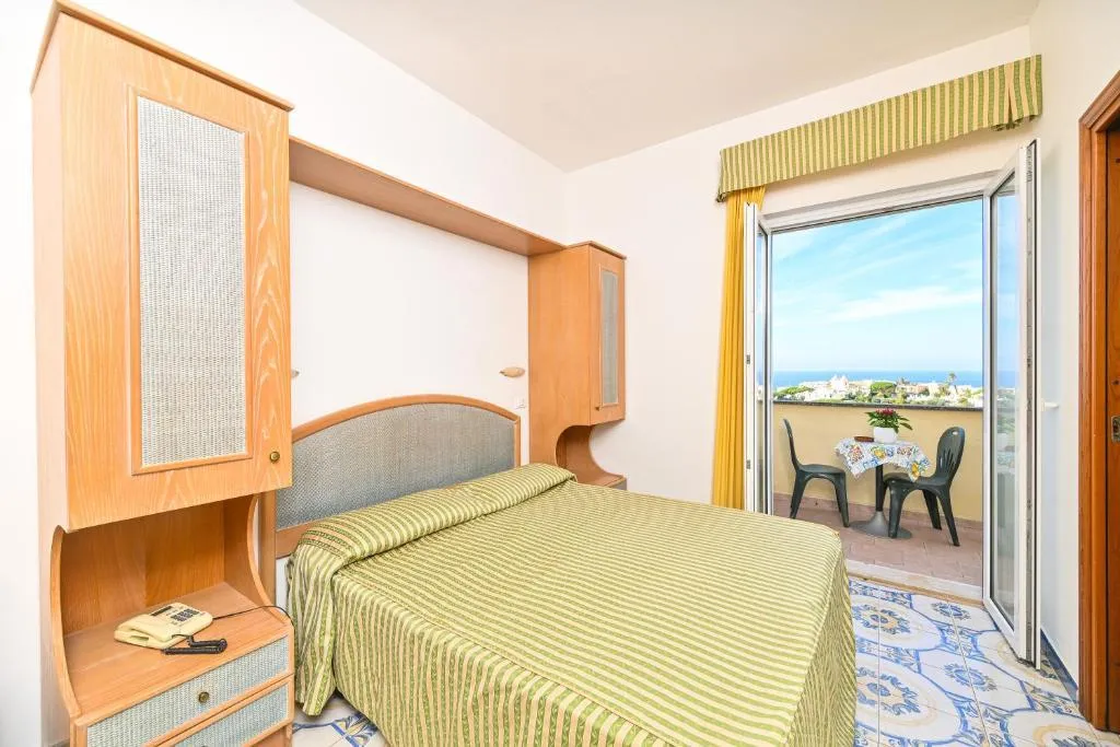Room, Tramonto d'Oro Terme, Naples