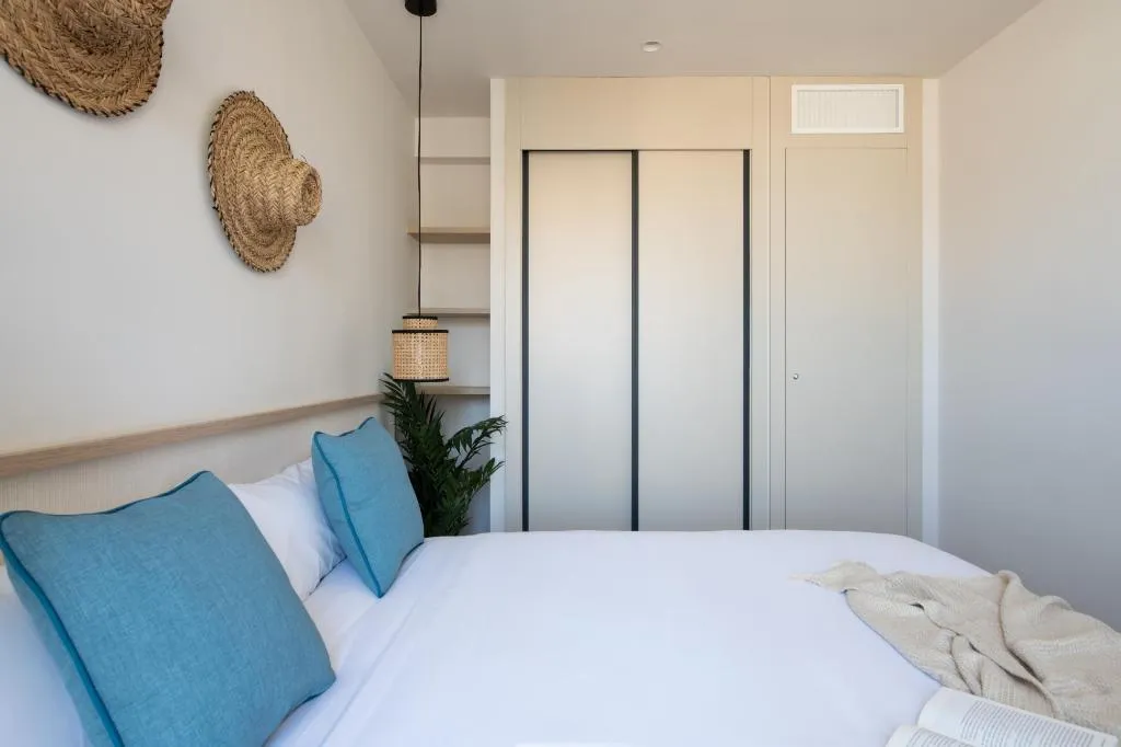 STUDIO CAPACITY 4 Room, Libere Malaga Plaza Del Siglo, Costa Del Sol