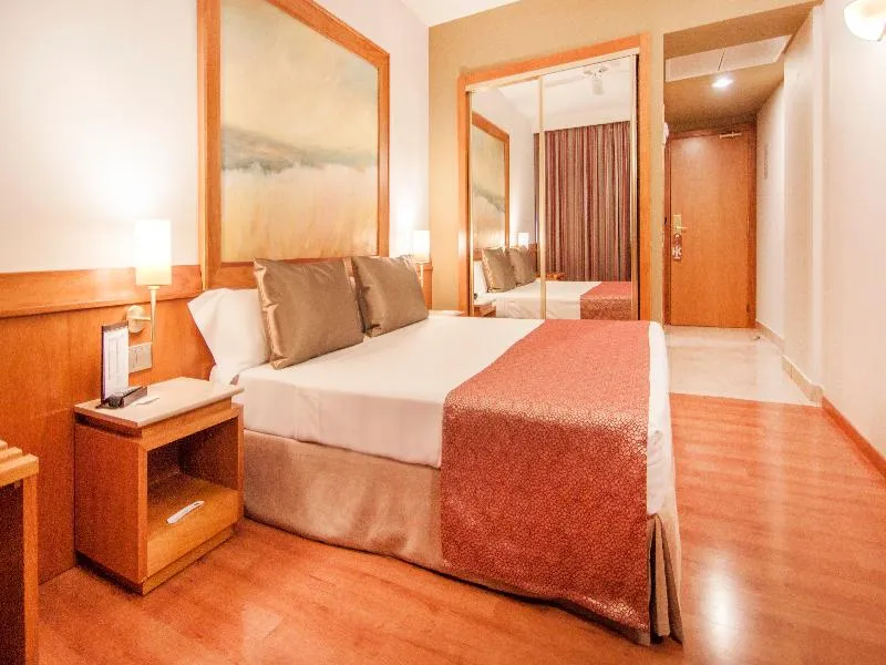 SINGLE STANDARD Room, Catalonia Majorica, Majorca