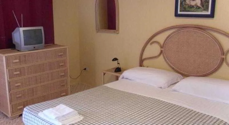 DOUBLE SINGLE USE SEA VIEW Room, Villaggio Cirucco, Catania