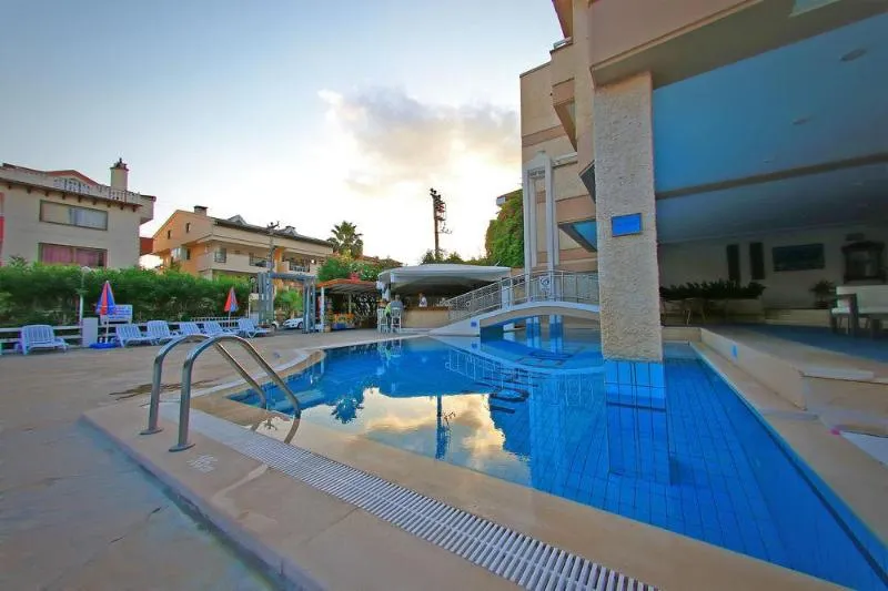 Pool, Erdenhan Apart, Dalaman