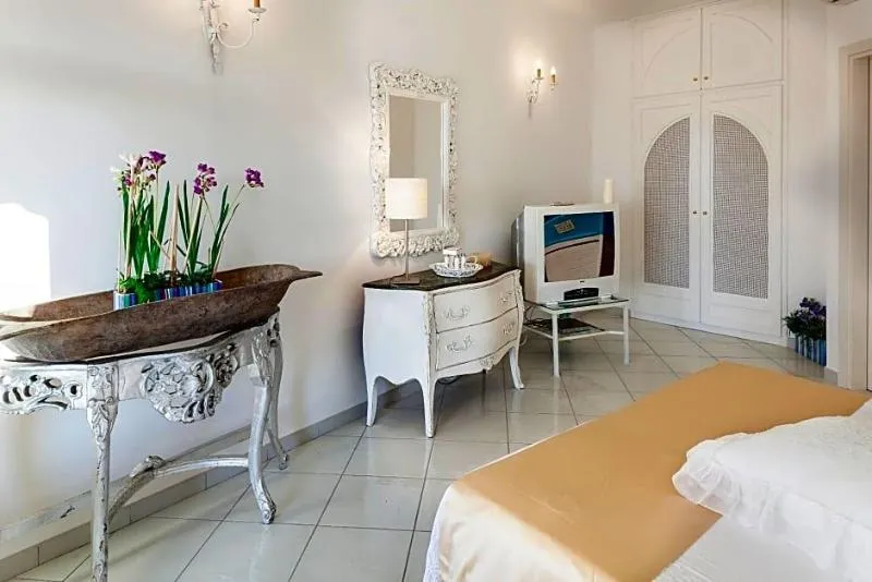 Room, La Villa Resort Spa, Naples