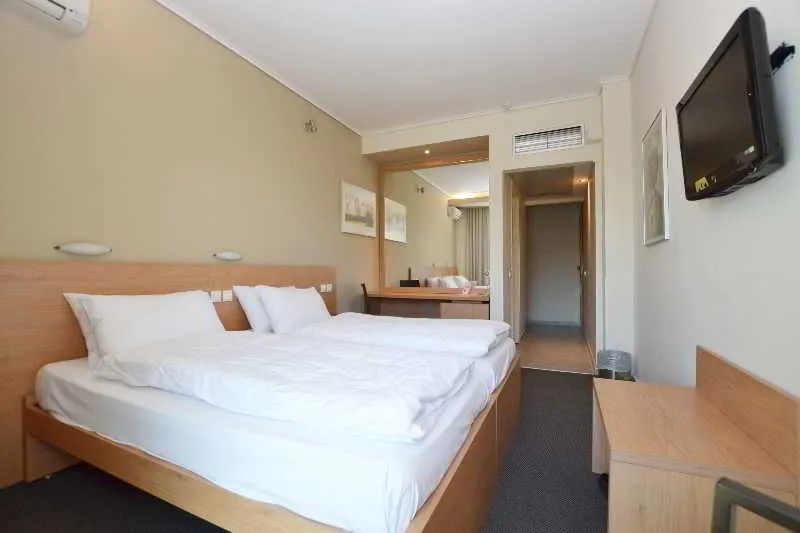 Room, Park, Halkidiki