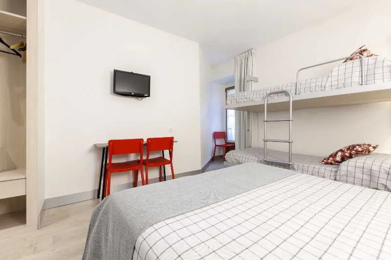 General view, Hostal Castilla Ii Puerta Del Sol, Madrid