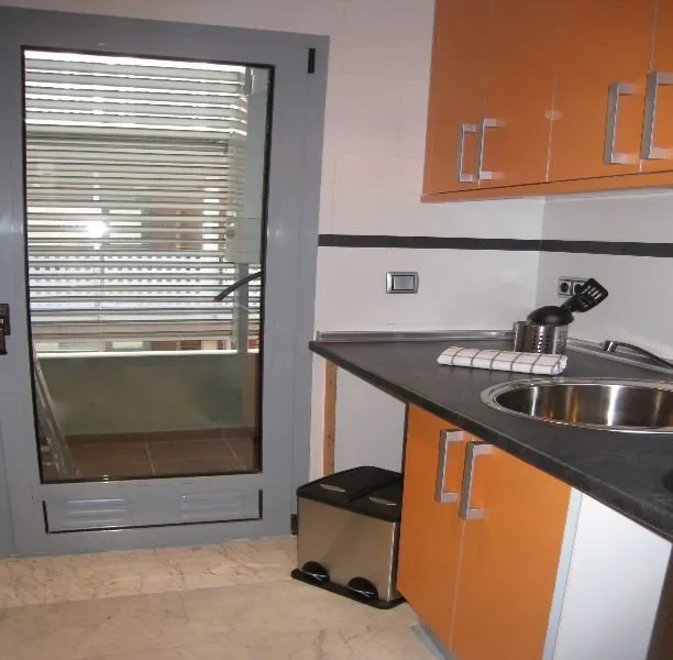 Room, KM1 San Bernardo Apartments, Madrid