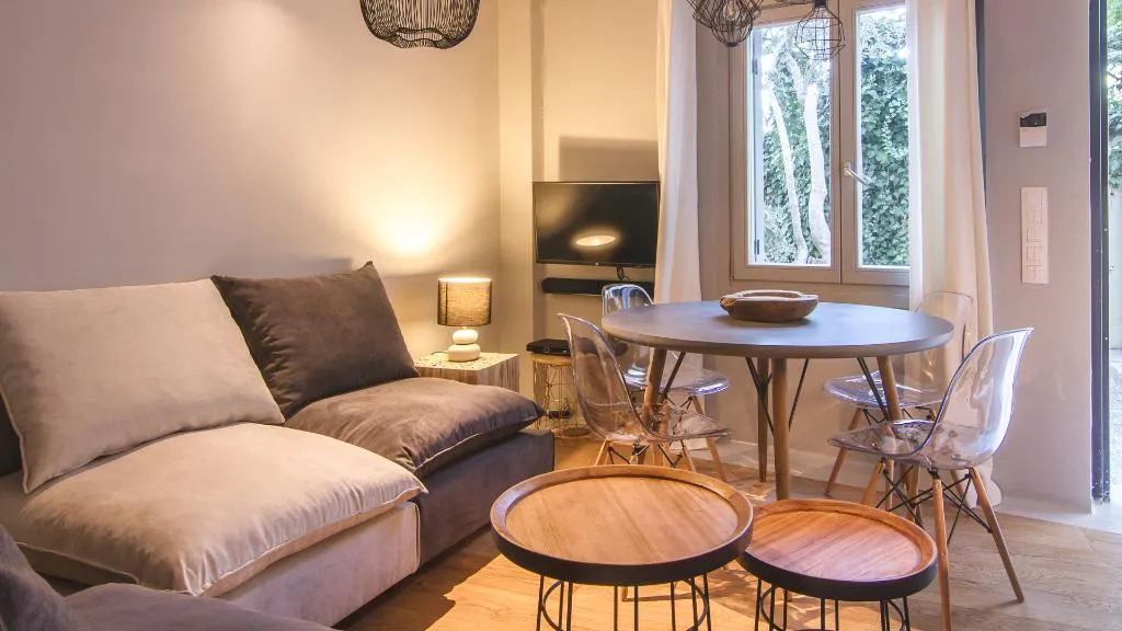 HOUSE STANDARD Room, Acropolis Luxury Apartments, Athens