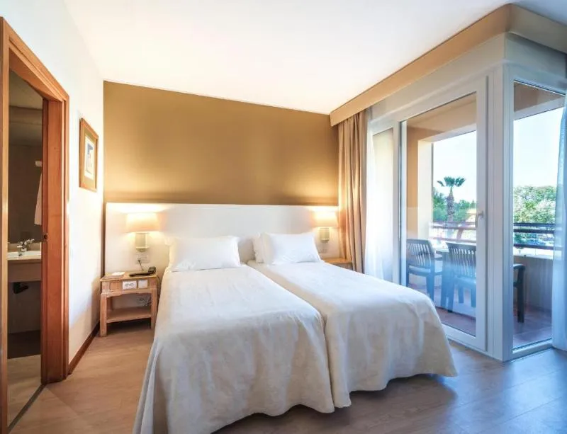 SUITE WITH TERRACE Room, Dom Pedro Marina, Algarve