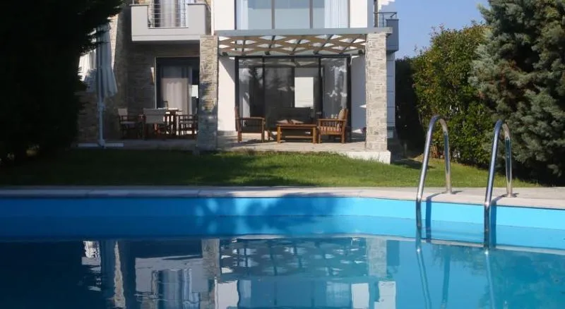 VILLA THREE BEDROOMS WITH PRIVATE POOL Room, Sunny Sani Luxury Villas, Halkidiki