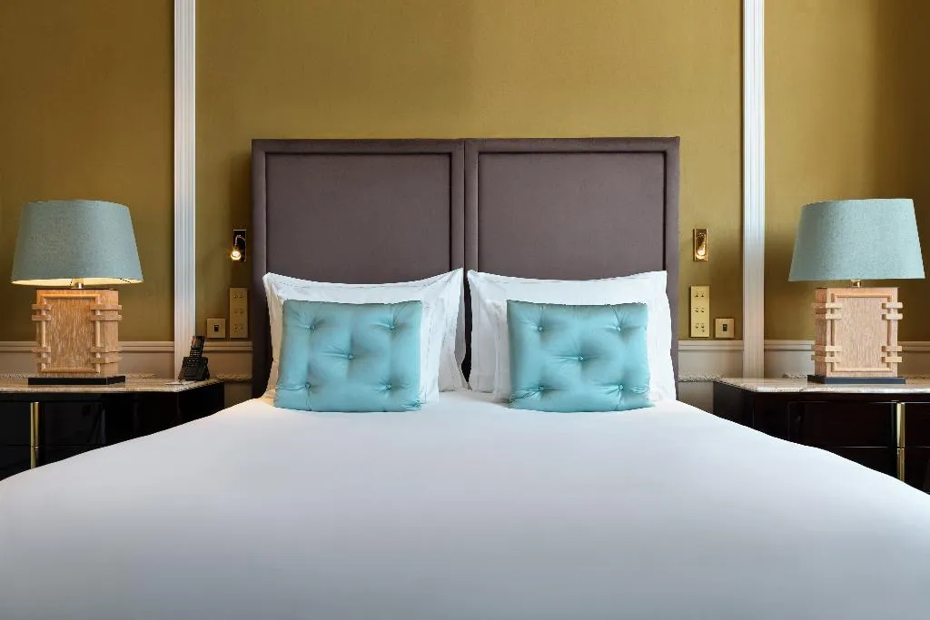 Double or Twin DELUXE WITH VIEWS Room, The One Monumental Palace, Porto