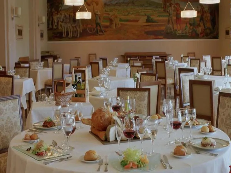 Restaurant, Parador de Vic-Sau, Barcelona