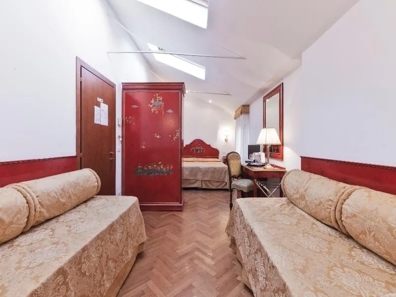 DOUBLE SUPERIOR Room, Palazzo Cendon, Venice