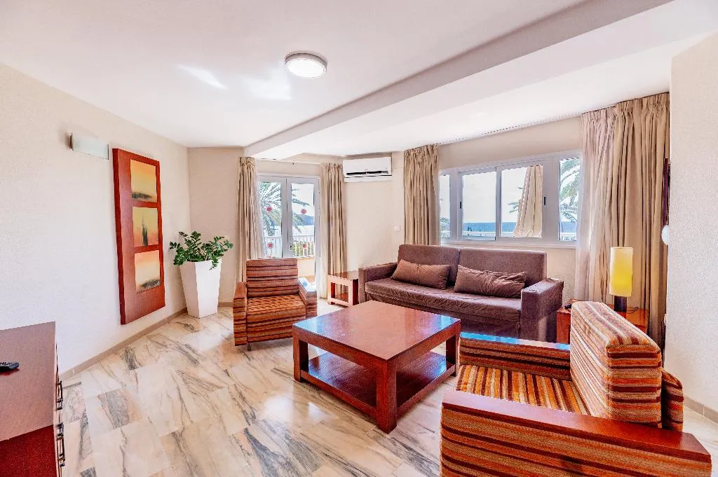 APARTMENT CAPACITY 7 THREE BEDROOMS Room, Vistasur, Tenerife