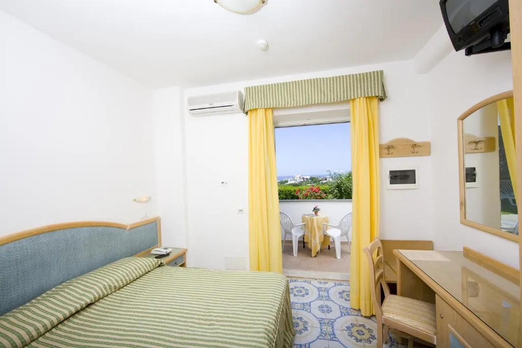 Room, Tramonto d'Oro Terme, Naples