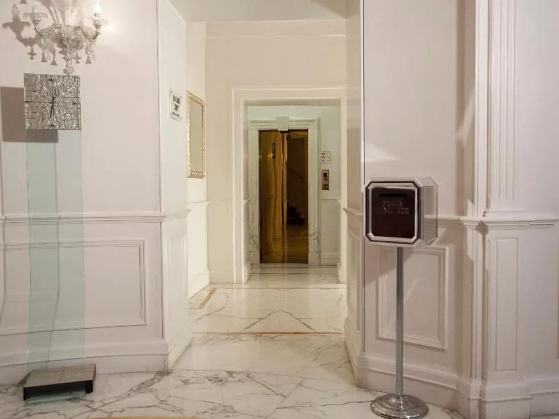 Lobby, Gambrinus, Rome