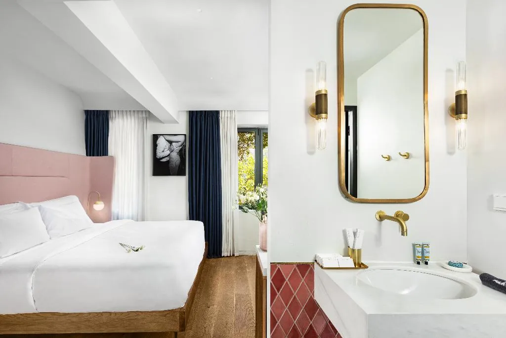 JUNIOR SUITE STANDARD Room, Gatsby Athens, Athens