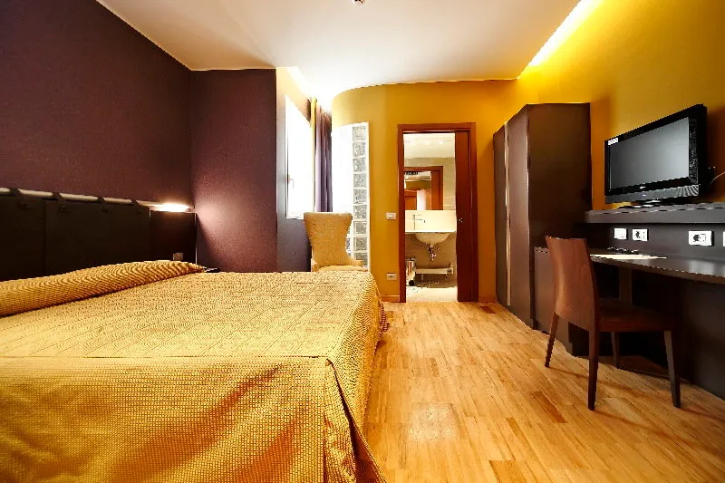 DOUBLE STANDARD Room, Hotel Terminal Milano, Milan