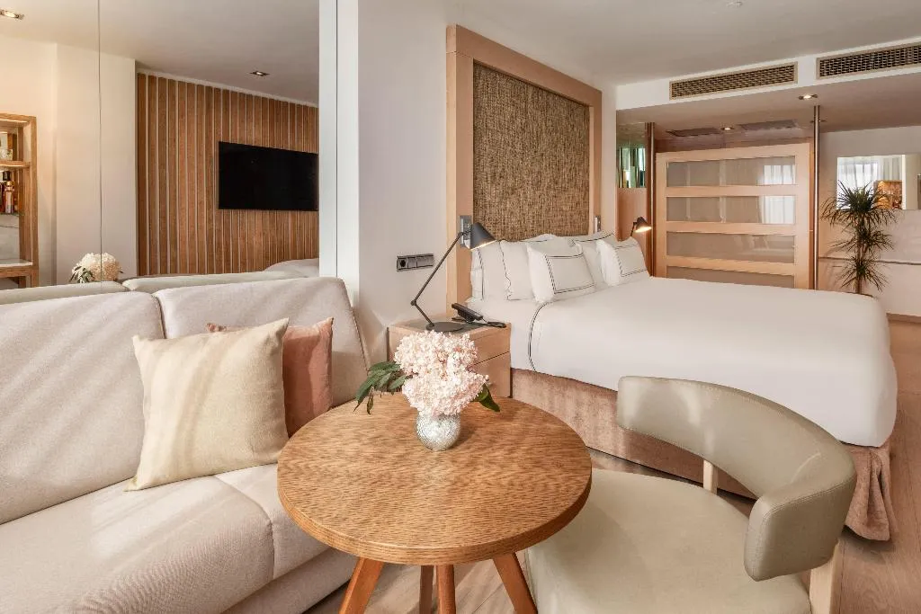 DOUBLE SINGLE USE PREMIUM Room, Melia Madrid Princesa, Madrid