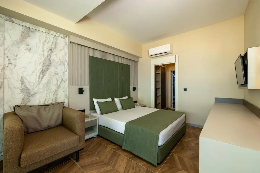 Room, Crystal Flora Pearl Collection, Antalya
