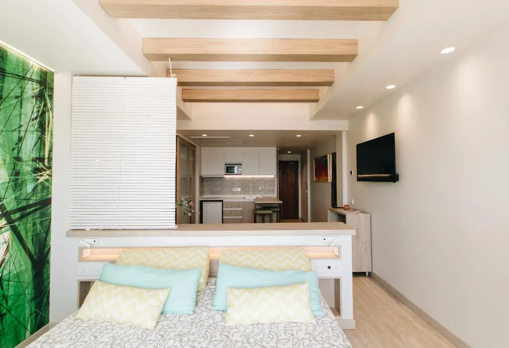 STUDIO PREMIUM SEA VIEW Room, The White Apartments by Ibiza Feeling, Ibiza