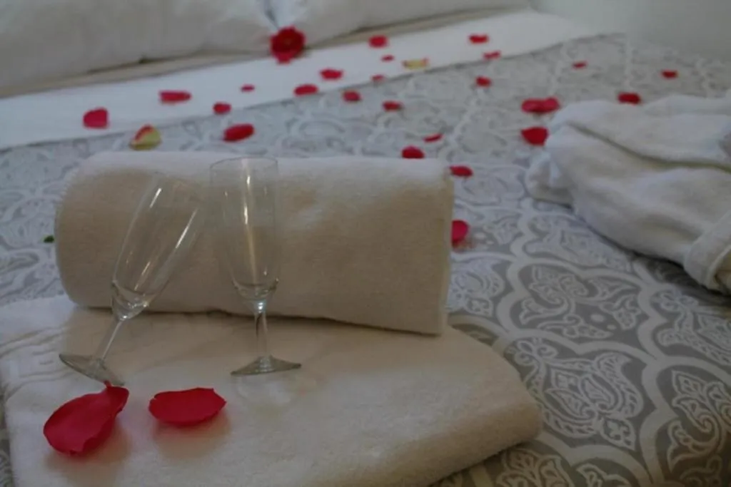 DOUBLE HONEYMOON Room, WW Hostel & Suites, Porto