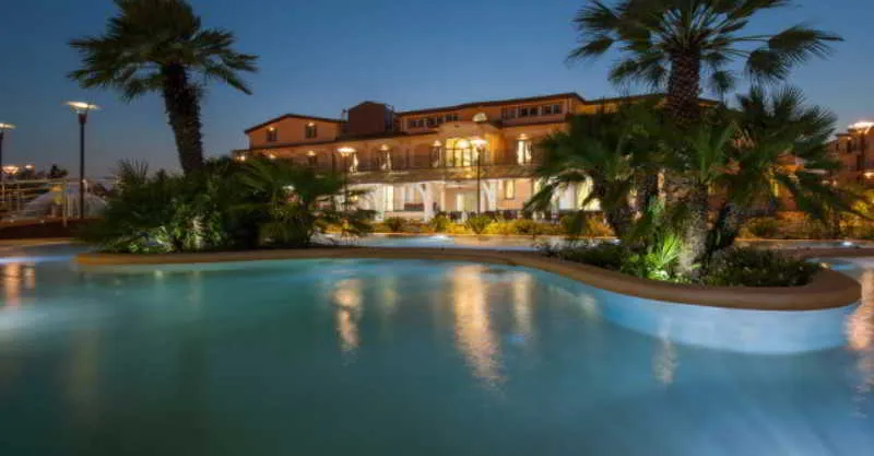 Pool, L'Araba Fenice Hotel & Resort, Naples