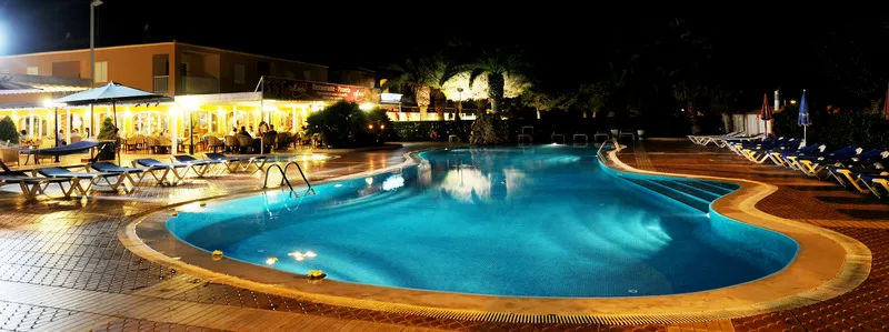 Pool, Maribel, Menorca