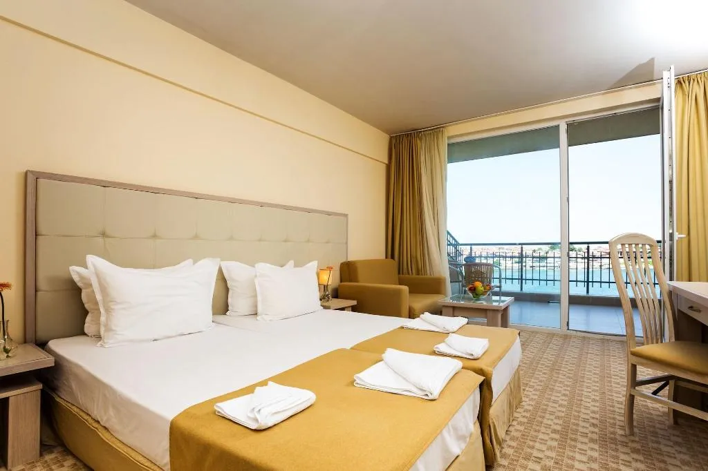 Room, Coral, Bourgas