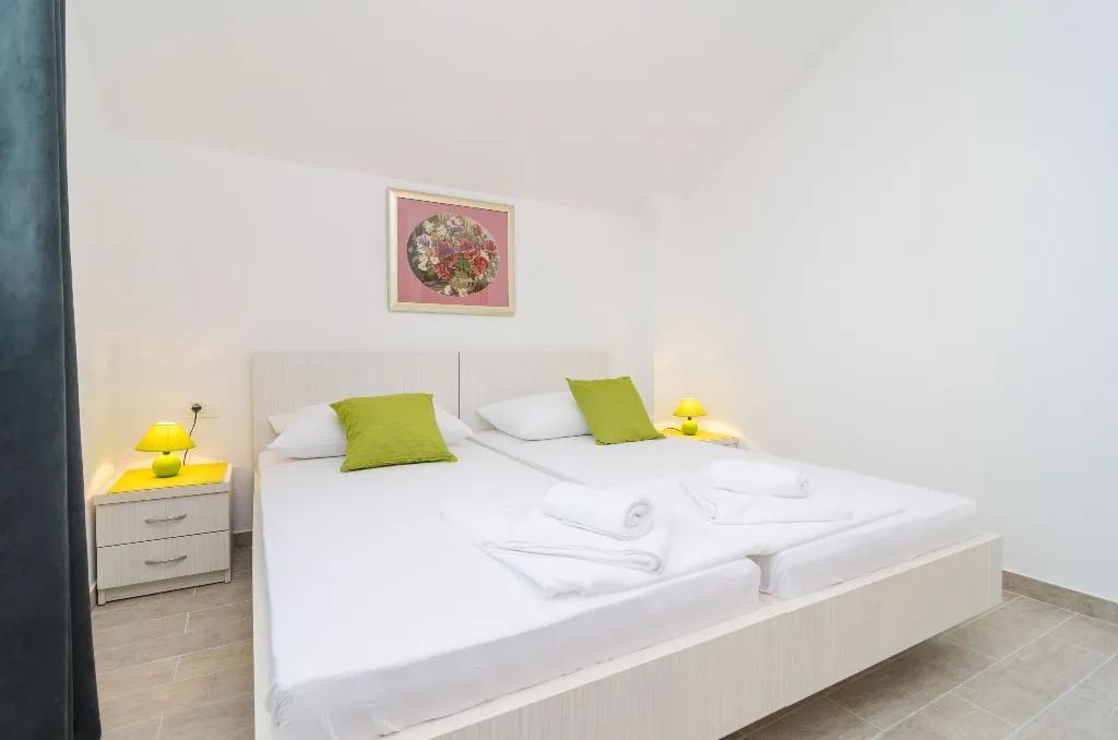 APARTMENT SEA VIEW WITH BALCONY Room, Apartments Villa Dadic, Dubrovnik