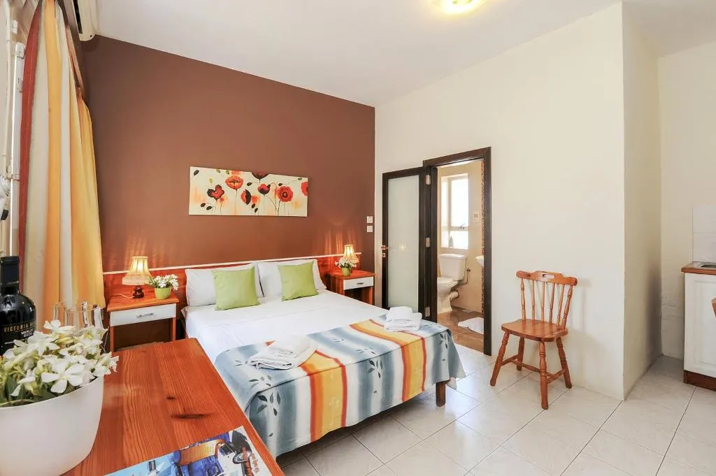 Double or Twin STANDARD Room, Mariblu Guesthouse, Gozo