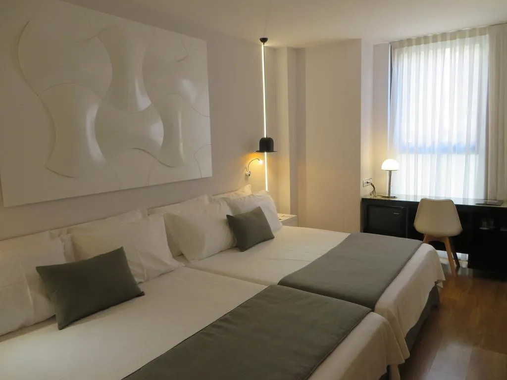 TRIPLE STANDARD Room, Evenia Rocafort, Barcelona