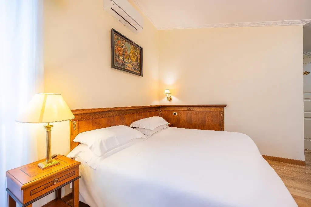 Double or Twin STANDARD Room, Hosianum Palace, Rome