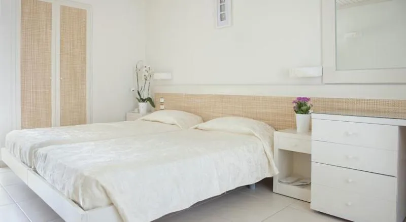 General view, New Aeolos Hotel, Mykonos