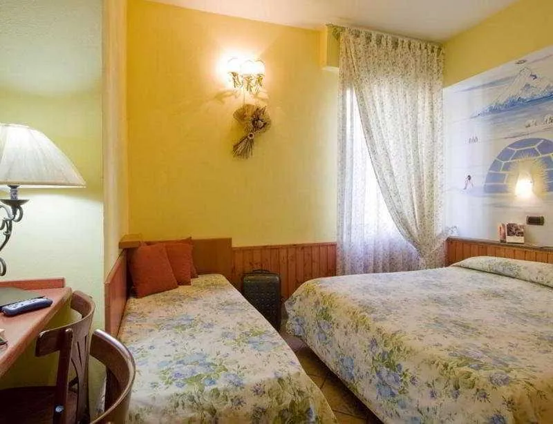 TRIPLE STANDARD Room, Hotel Europeo City Break, Naples
