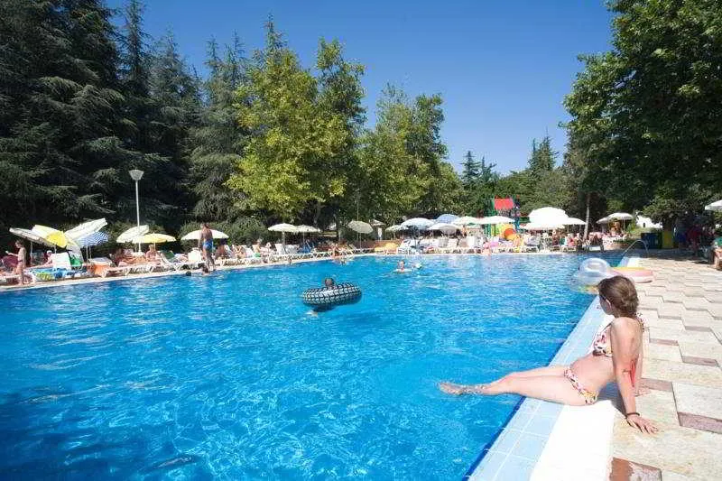 Pool, Kompas, Varna