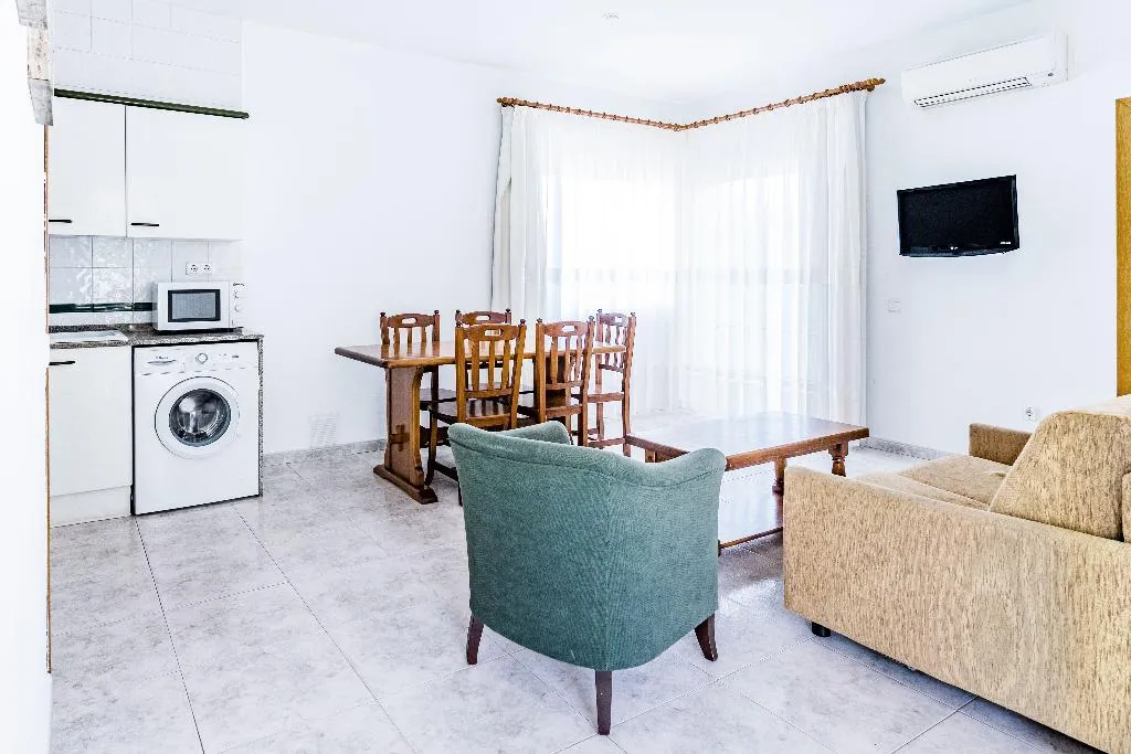 APARTMENT CAPACITY 5 Room, Apartments Sunway Tara, Costa Brava