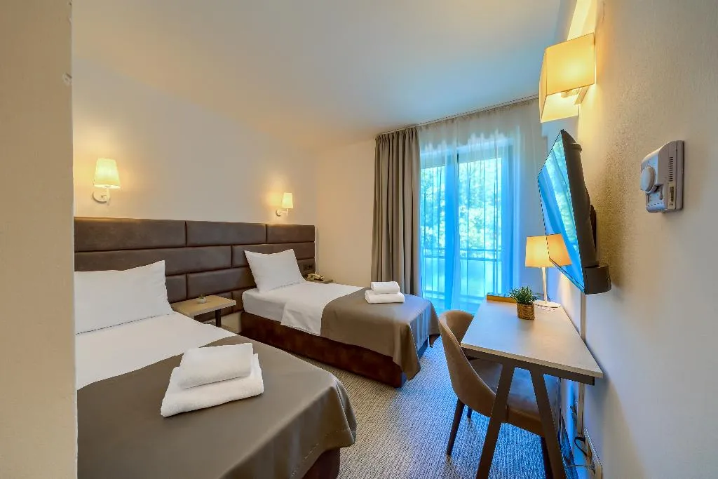 Double or Twin WITH BALCONY Room, Alkar, Split