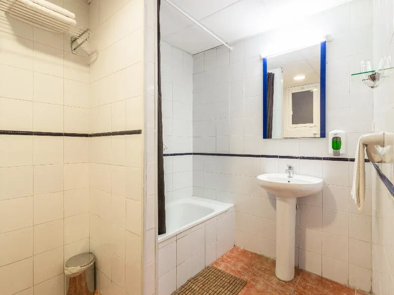 TWIN STANDARD Room, Jentoft, Seville