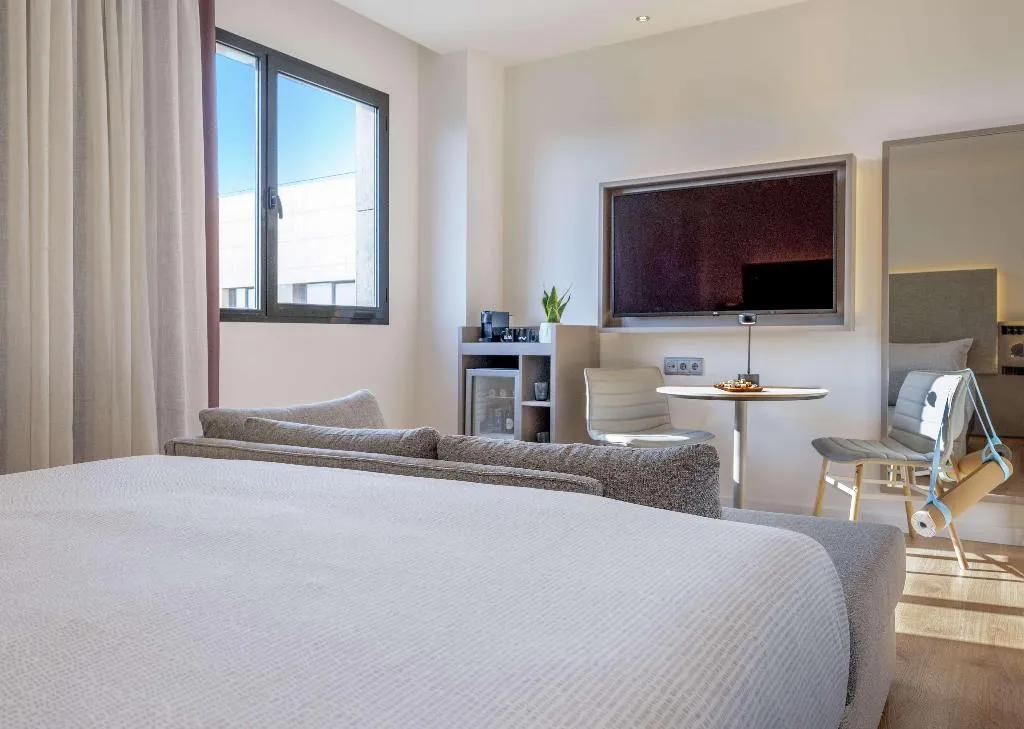 QUADRUPLE STANDARD Room, Innside Valencia Oceanic, Valencia