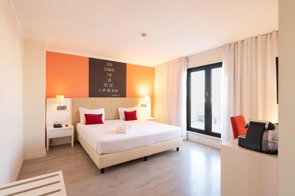 Room, Masa Hotel Almirante, Lisbon