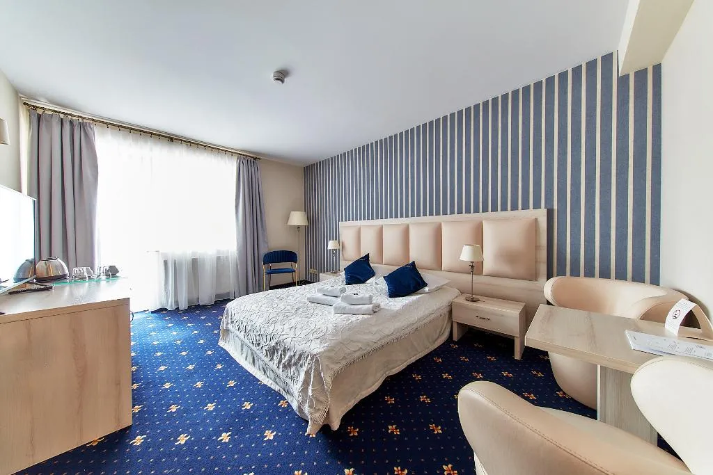 DOUBLE STANDARD Room, Willa Labelle, Krakow