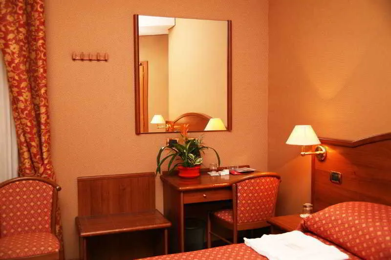 SINGLE STANDARD Room, Derby, Rome