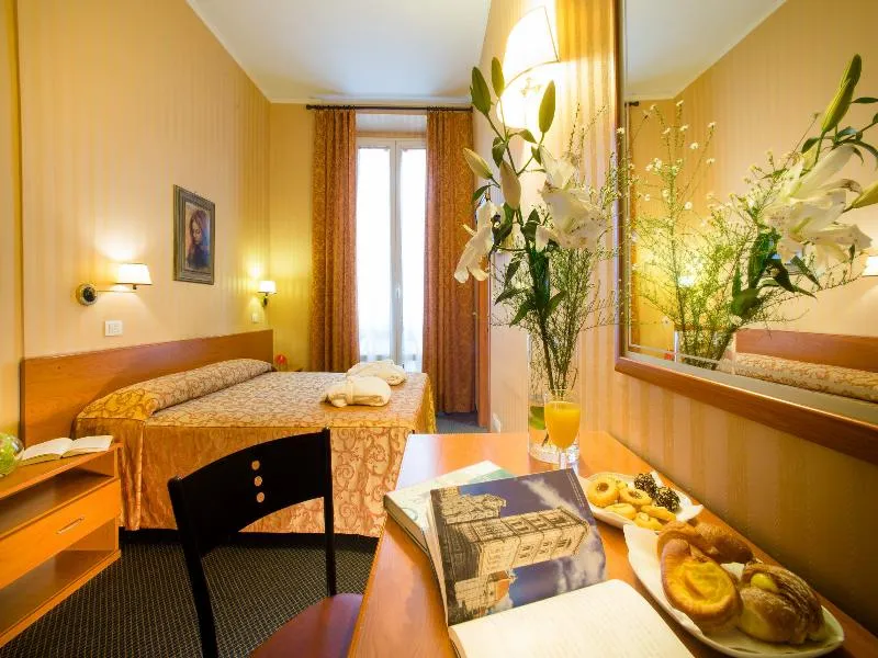 Room, Albergo Montreal, Florence