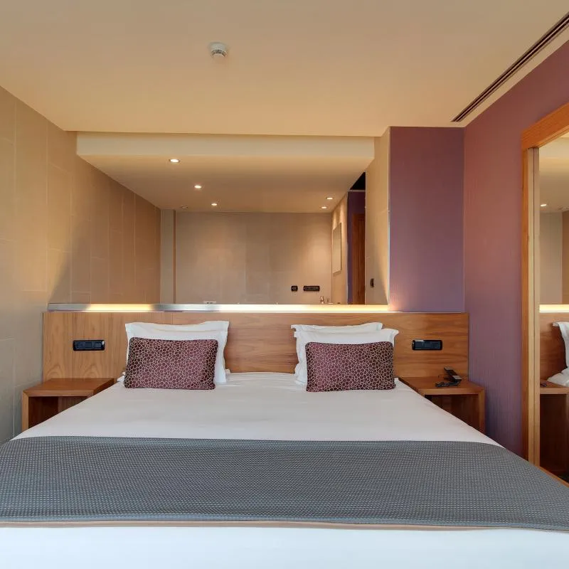 JUNIOR SUITE CAPACITY 3 Room, Badalona Tower, Barcelona