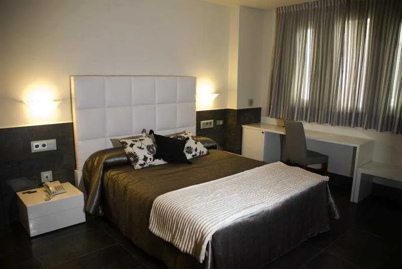 Room, El Coso, Valencia