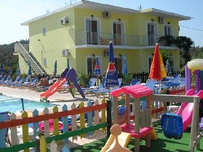 Amadeus Hawaii Studios Apts, Corfu