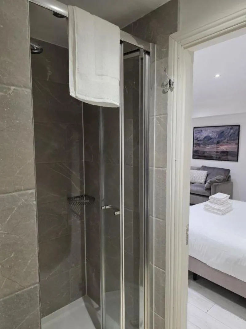 STUDIO STANDARD Room, Dublin Central Suites, Dublin